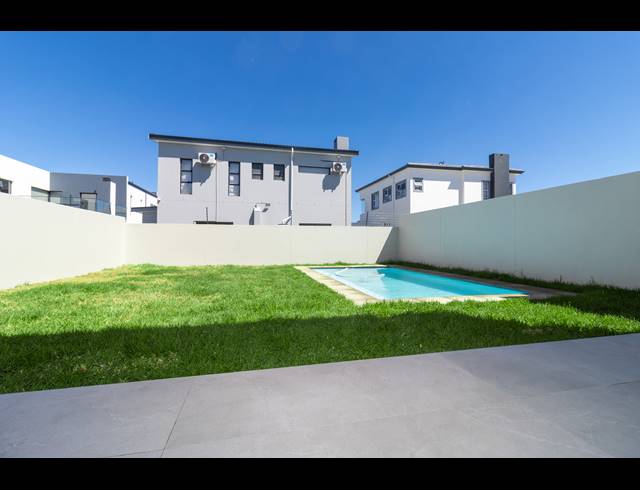 3 BEDROOM HOUSE FOR SALE IN SANDOWN
